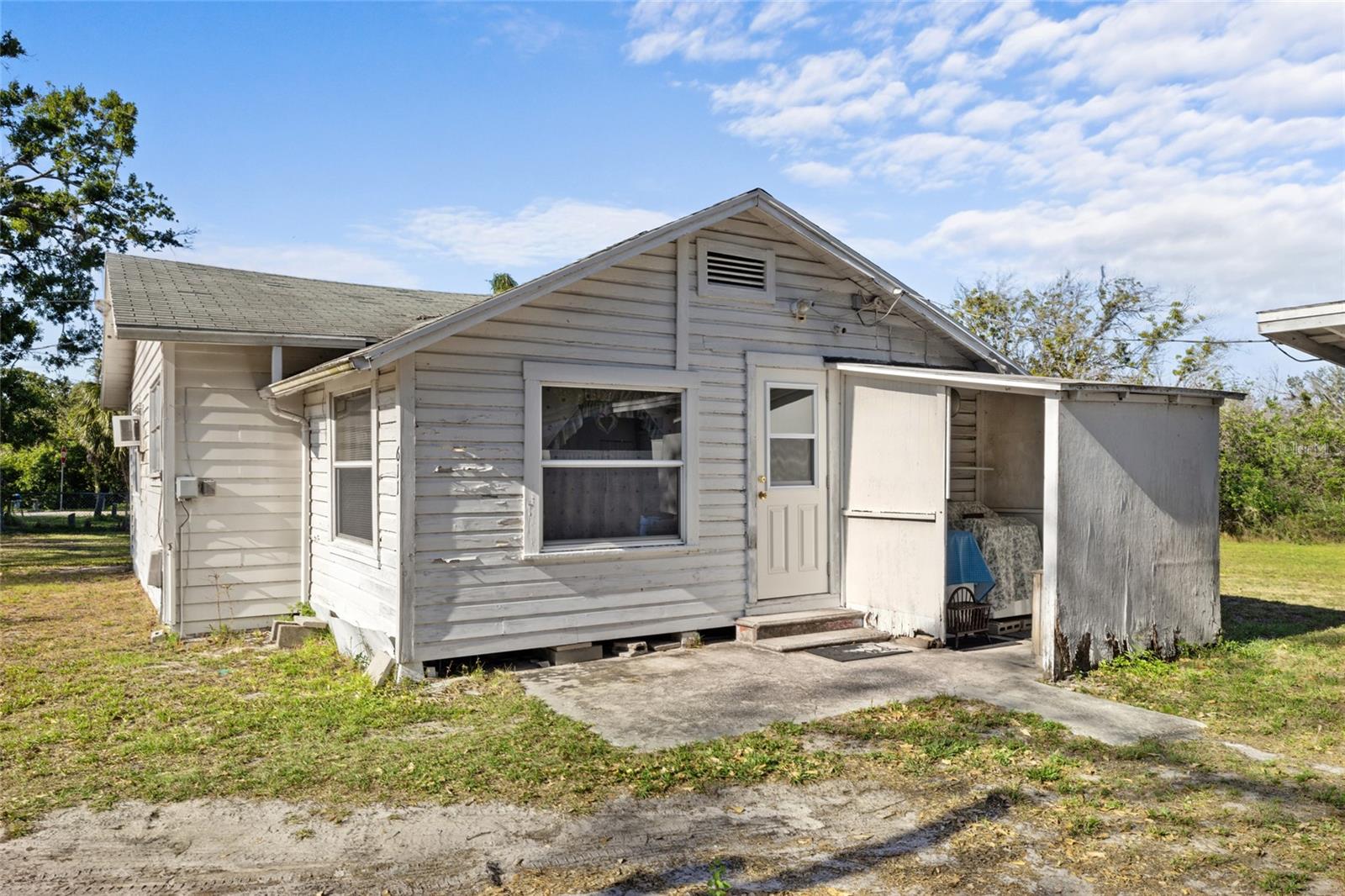 Image 4 of 29 For 611 29th Street E