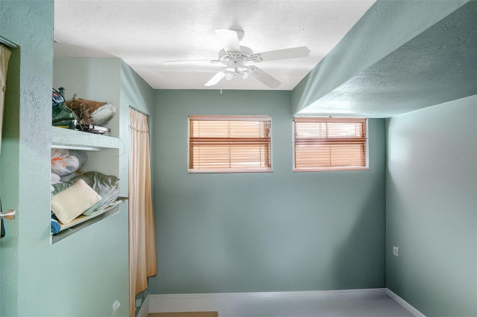 Image 33 of 40 For 2609 Webber Street