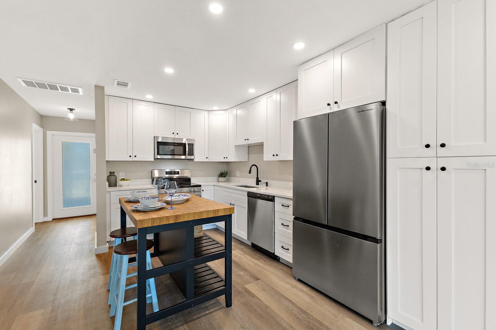 Image 4 of 34 For 420 63rd Street B East