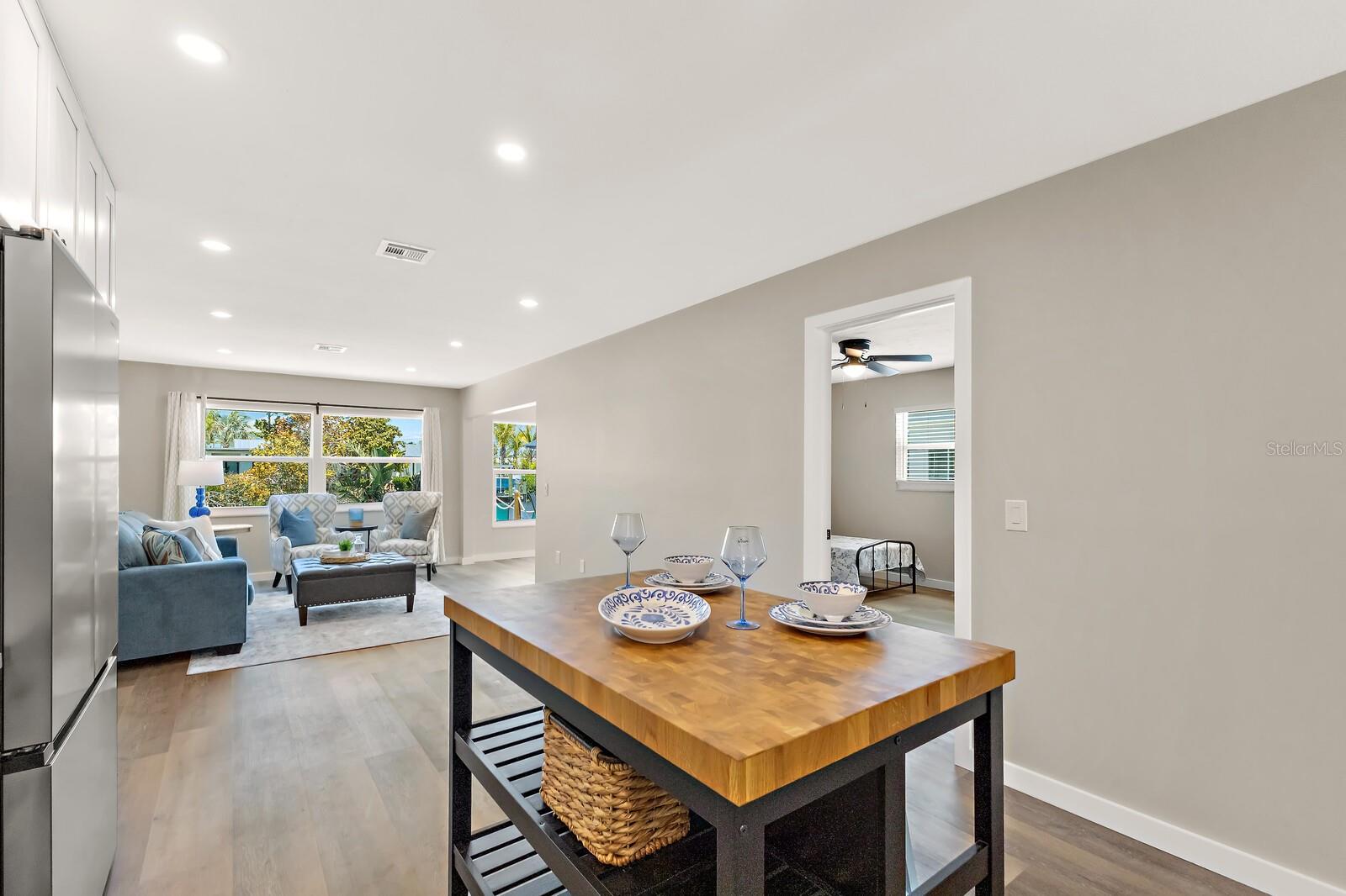 Image 6 of 34 For 420 63rd Street B East
