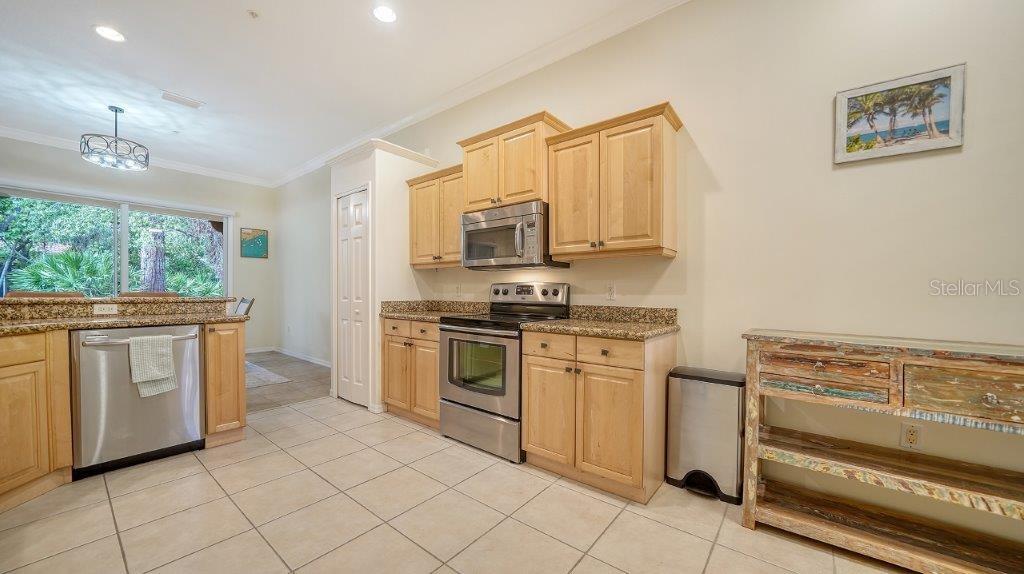 Image 17 of 55 For 3623 Square West Lane 5
