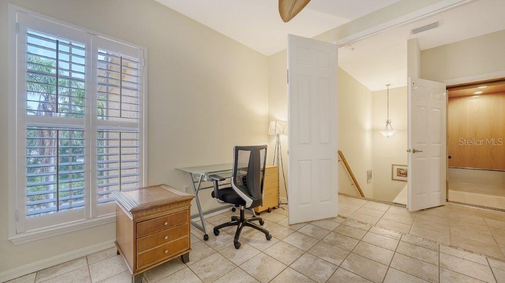 Image 34 of 55 For 3623 Square West Lane 5