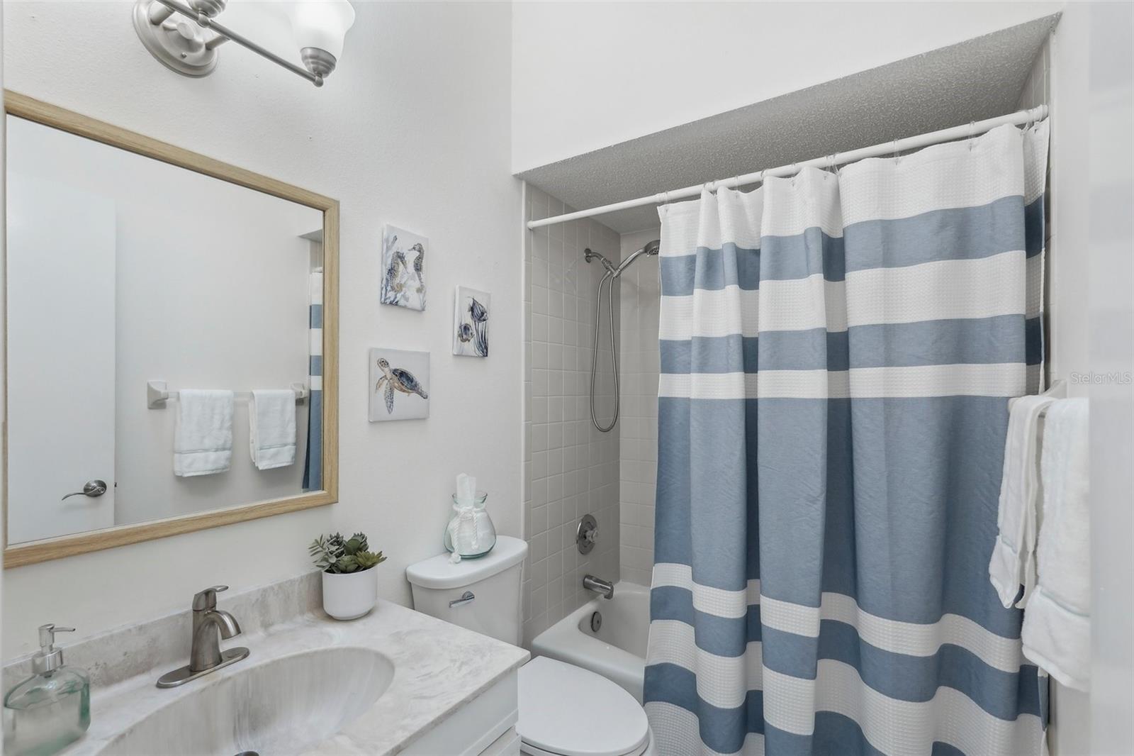 Image 13 of 28 For 5382 Royal Palm Avenue 5382