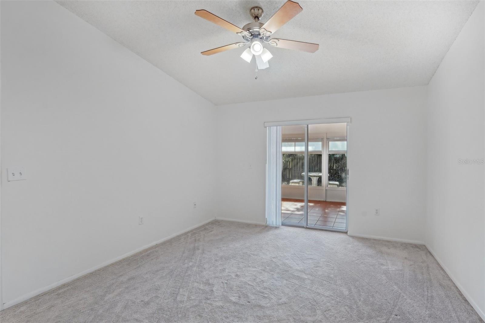 Image 17 of 28 For 5382 Royal Palm Avenue 5382