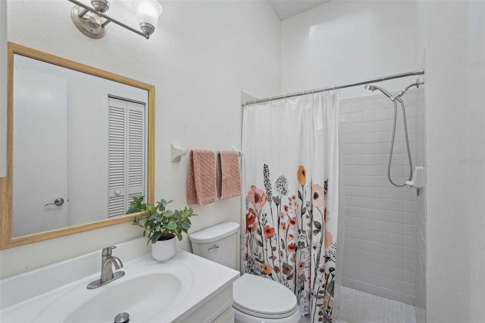 Image 19 of 28 For 5382 Royal Palm Avenue 5382