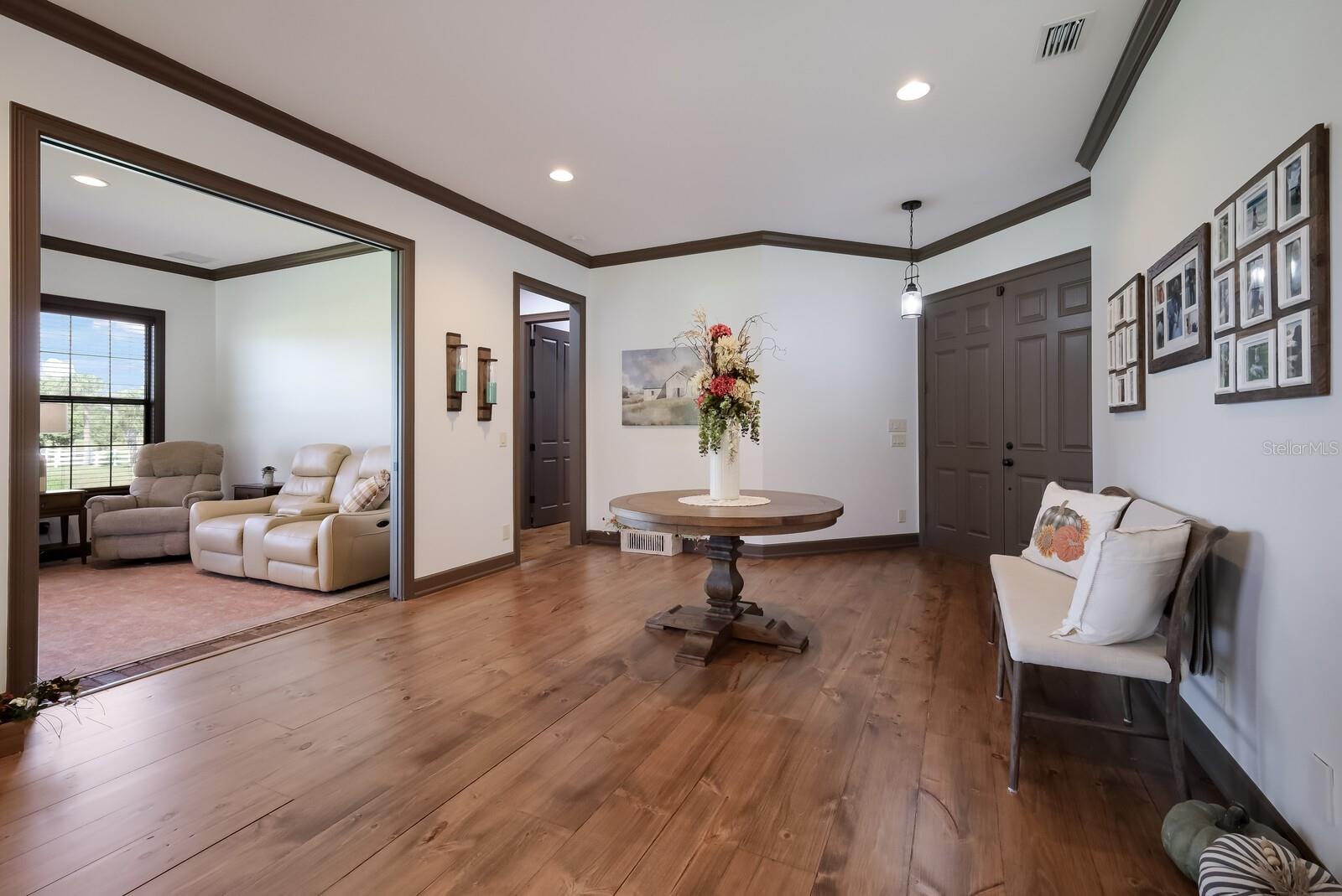 Image 12 of 67 For 4610 13th Street W