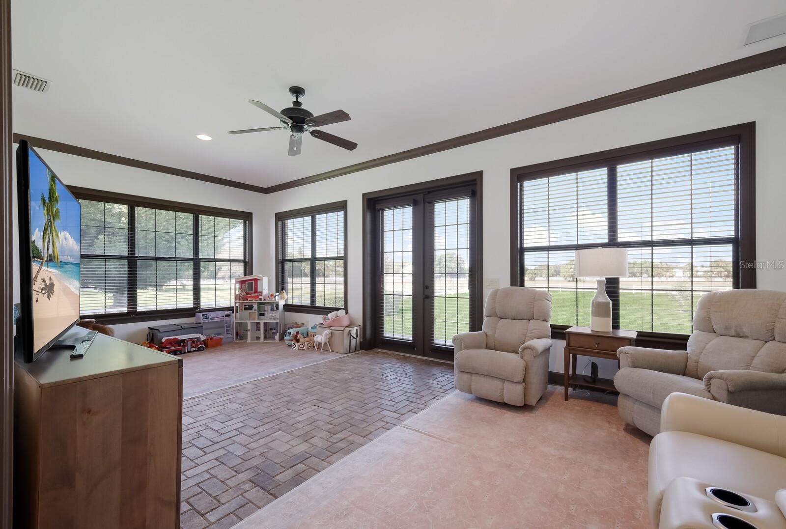 Image 15 of 67 For 4610 13th Street W