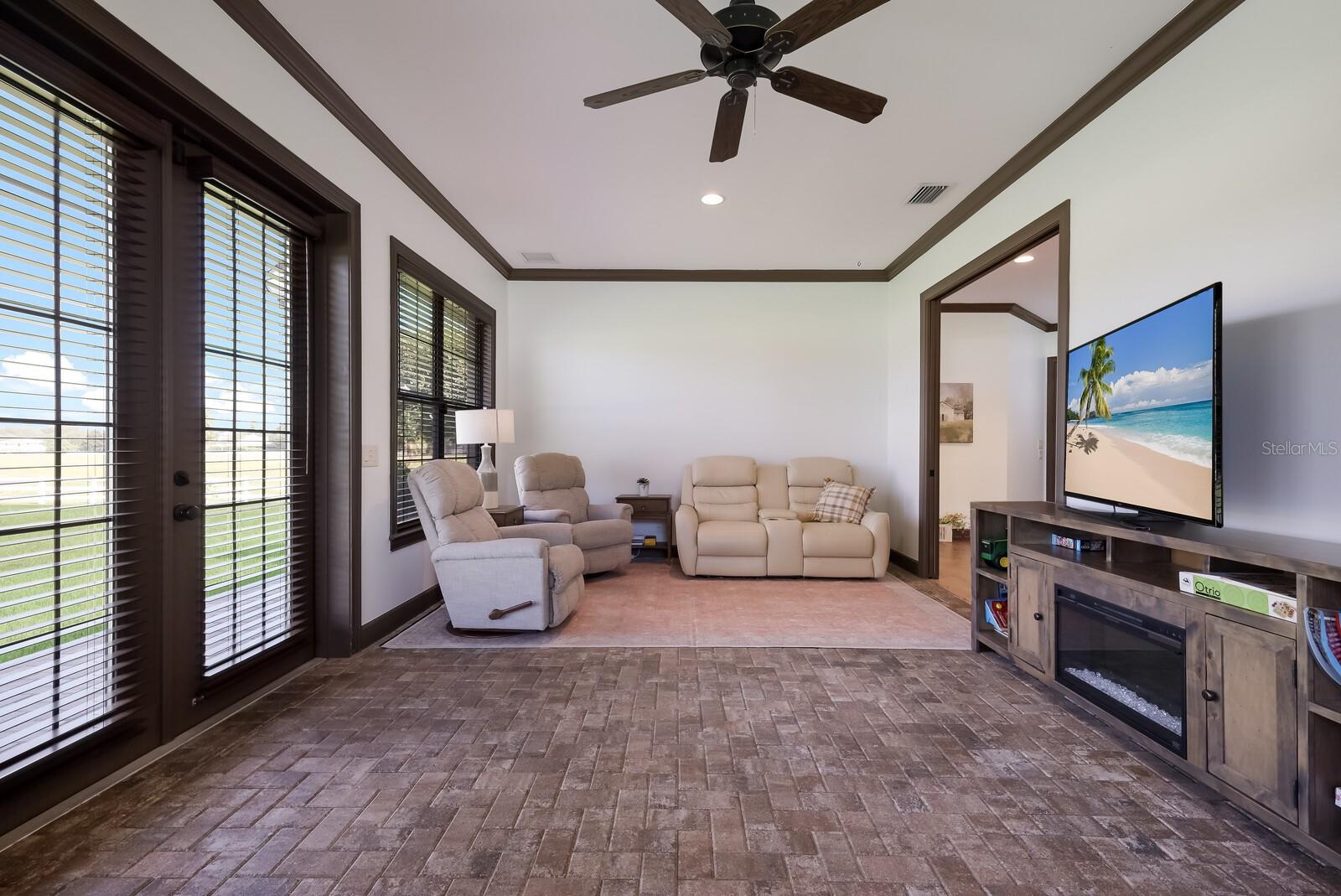 Image 17 of 67 For 4610 13th Street W