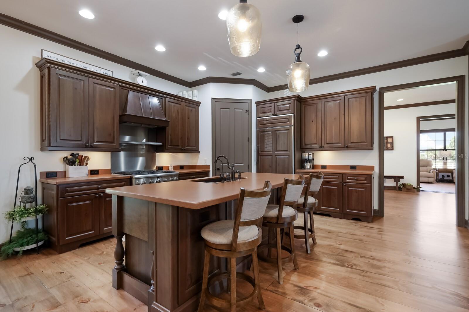 Image 23 of 67 For 4610 13th Street W