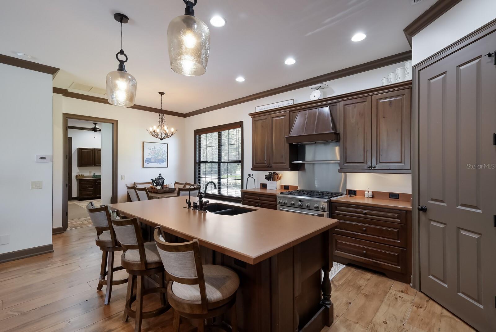 Image 24 of 67 For 4610 13th Street W