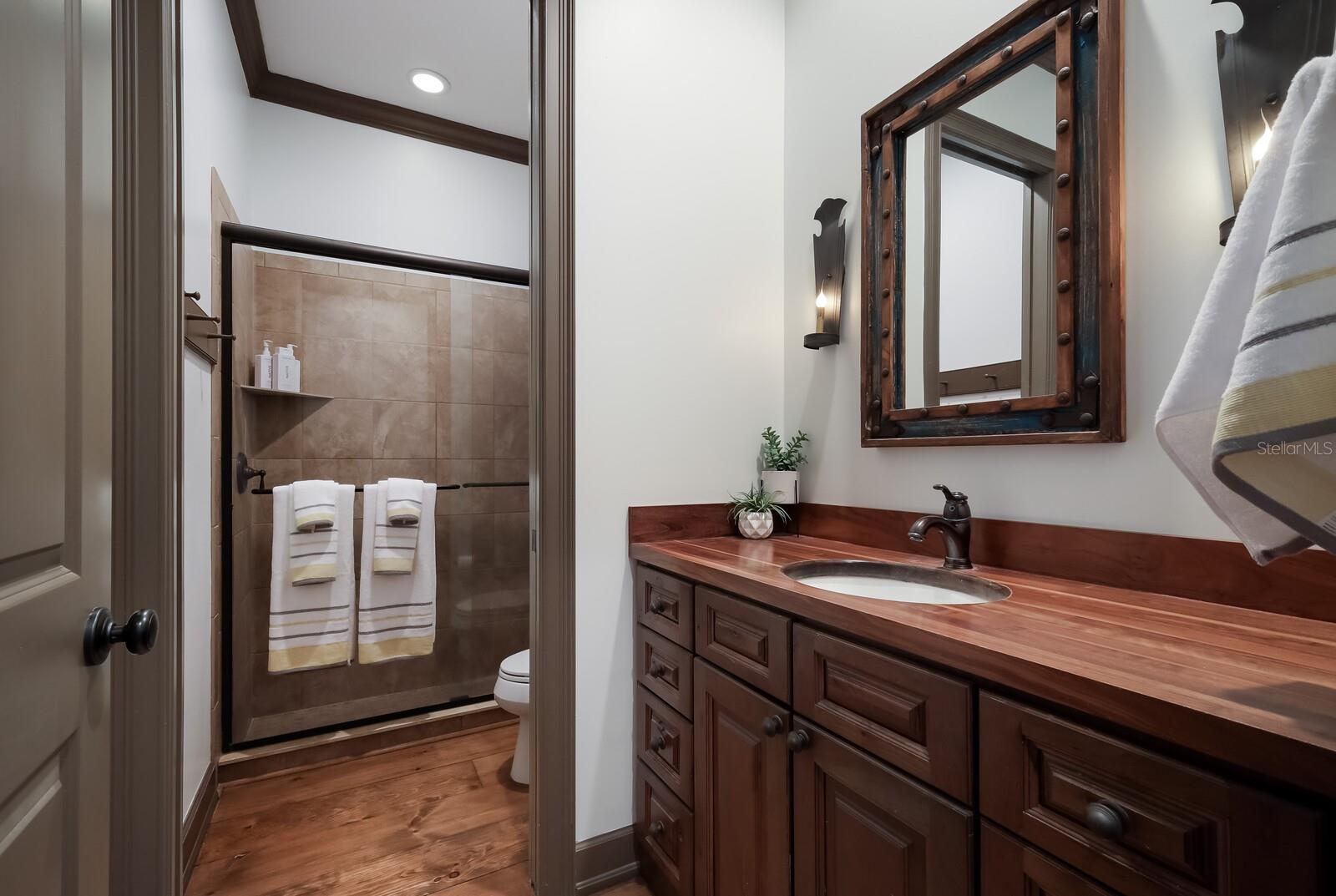 Image 37 of 67 For 4610 13th Street W