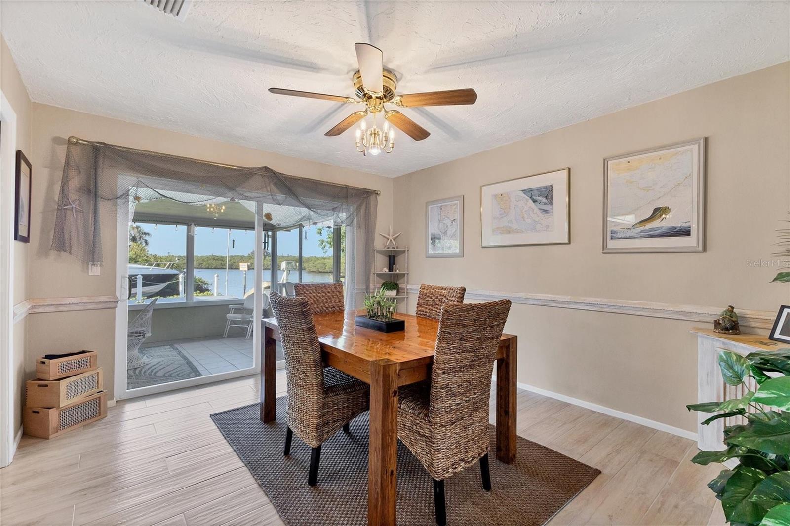 Image 11 of 53 For 5206 18th Avenue E