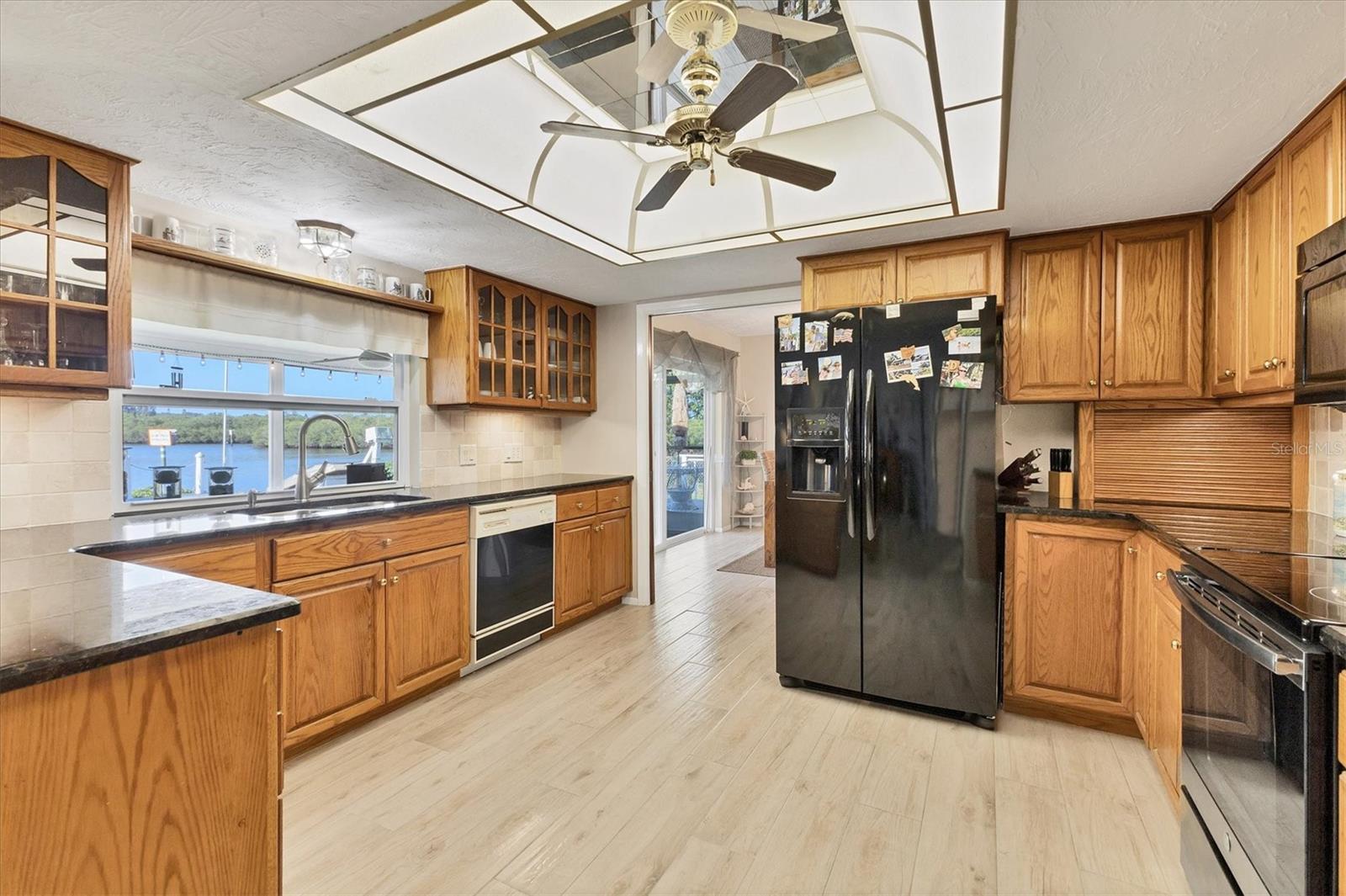 Image 16 of 53 For 5206 18th Avenue E