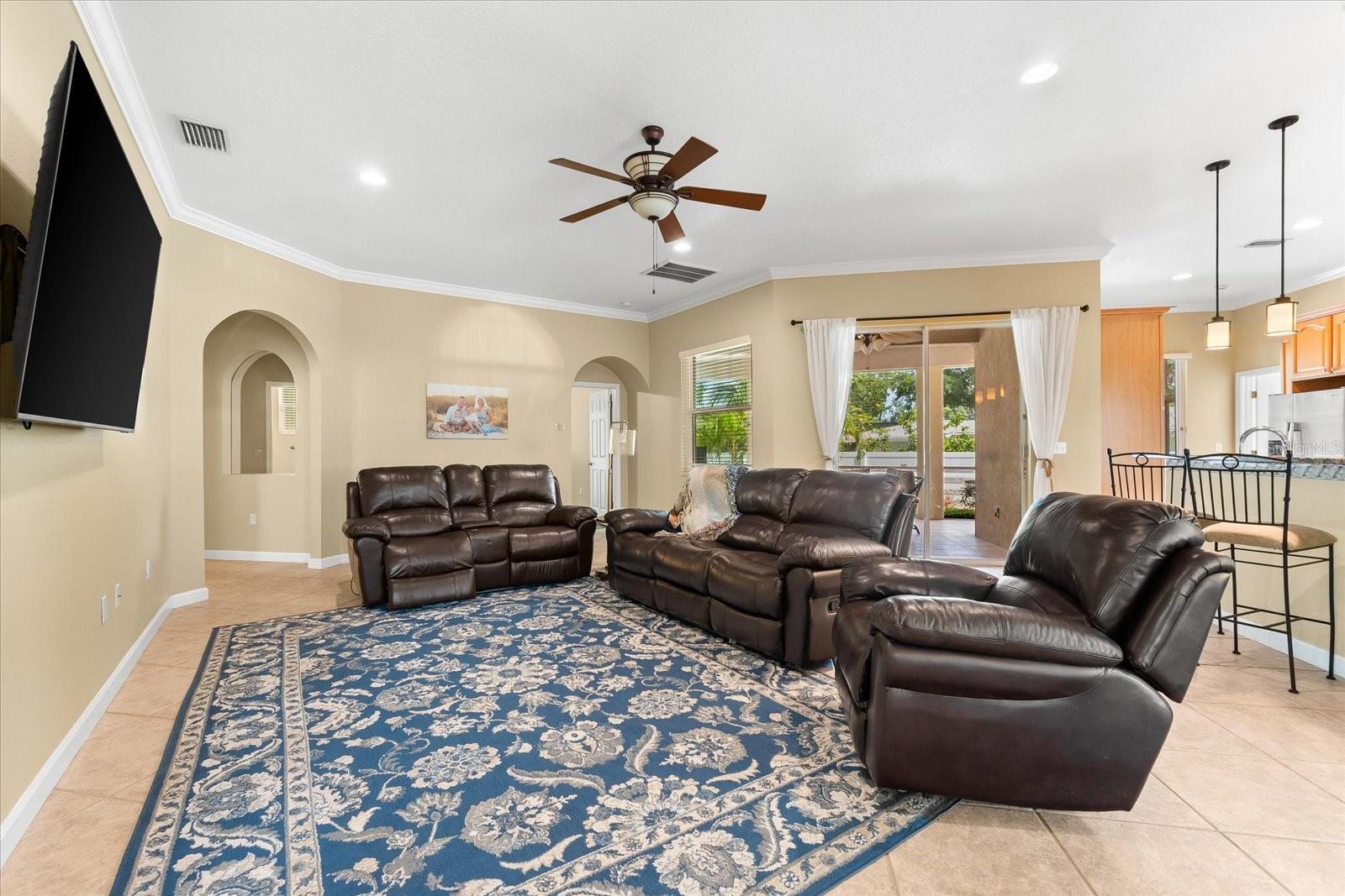 Image 11 of 75 For 9146 16th Avenue Circle Nw