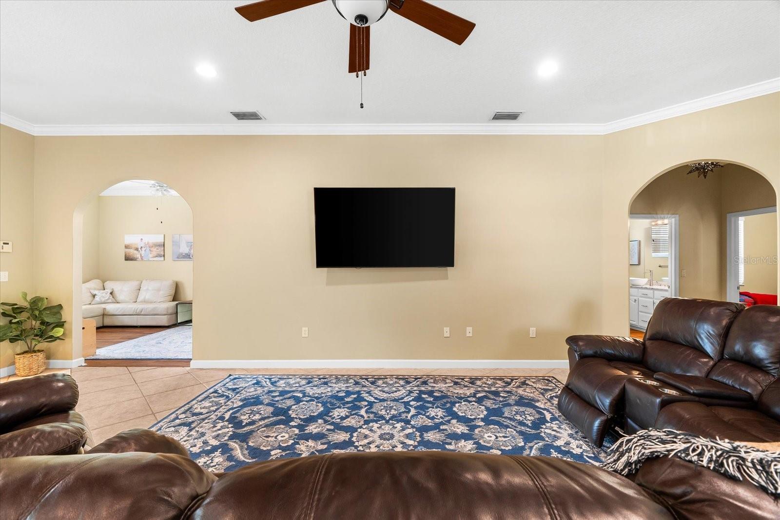 Image 15 of 75 For 9146 16th Avenue Circle Nw