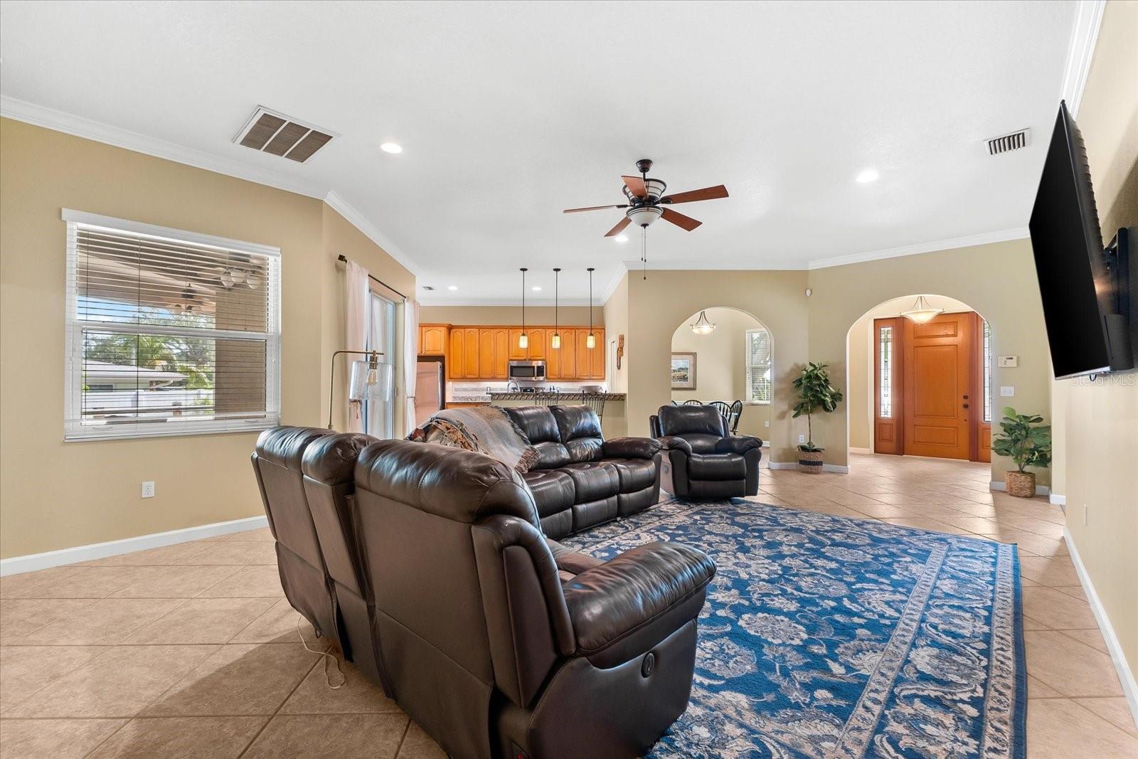 Image 17 of 75 For 9146 16th Avenue Circle Nw