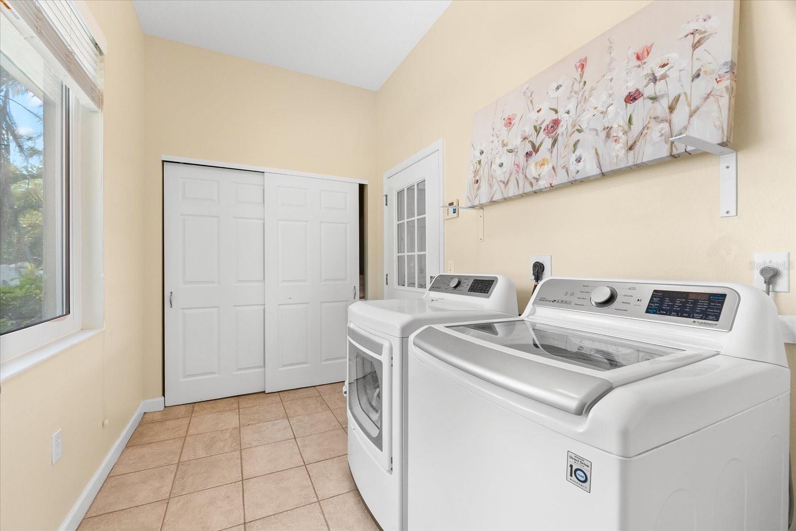 Image 27 of 75 For 9146 16th Avenue Circle Nw