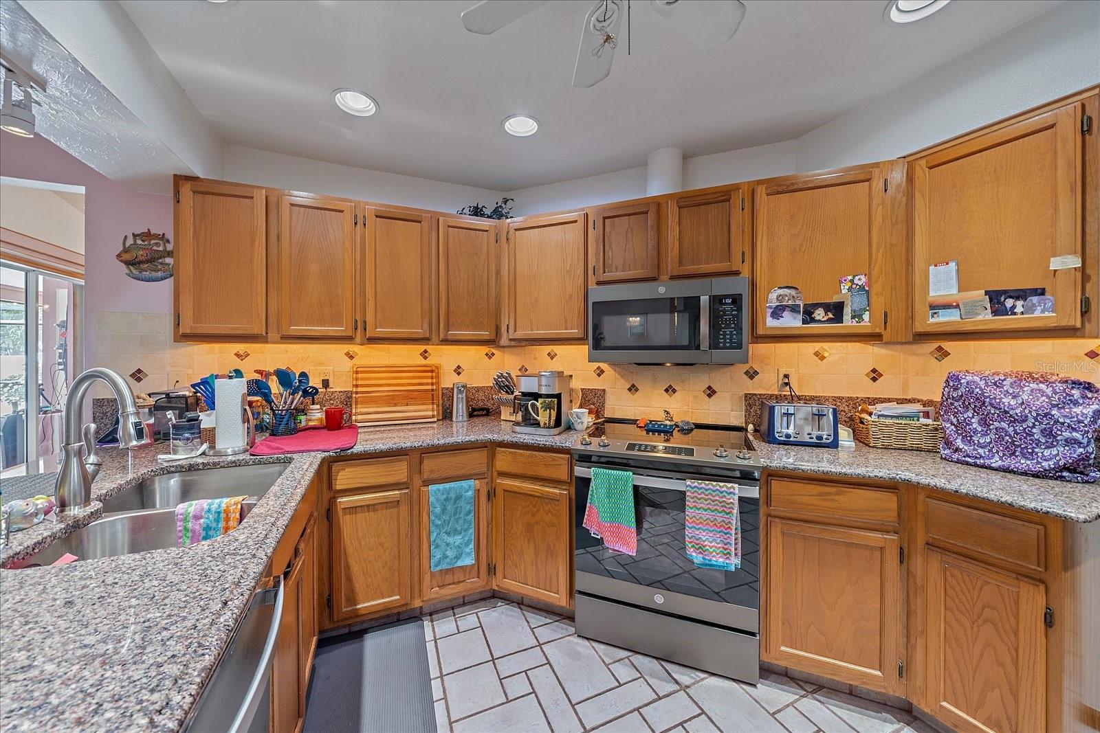 Image 19 of 28 For 4053 Lancaster Drive