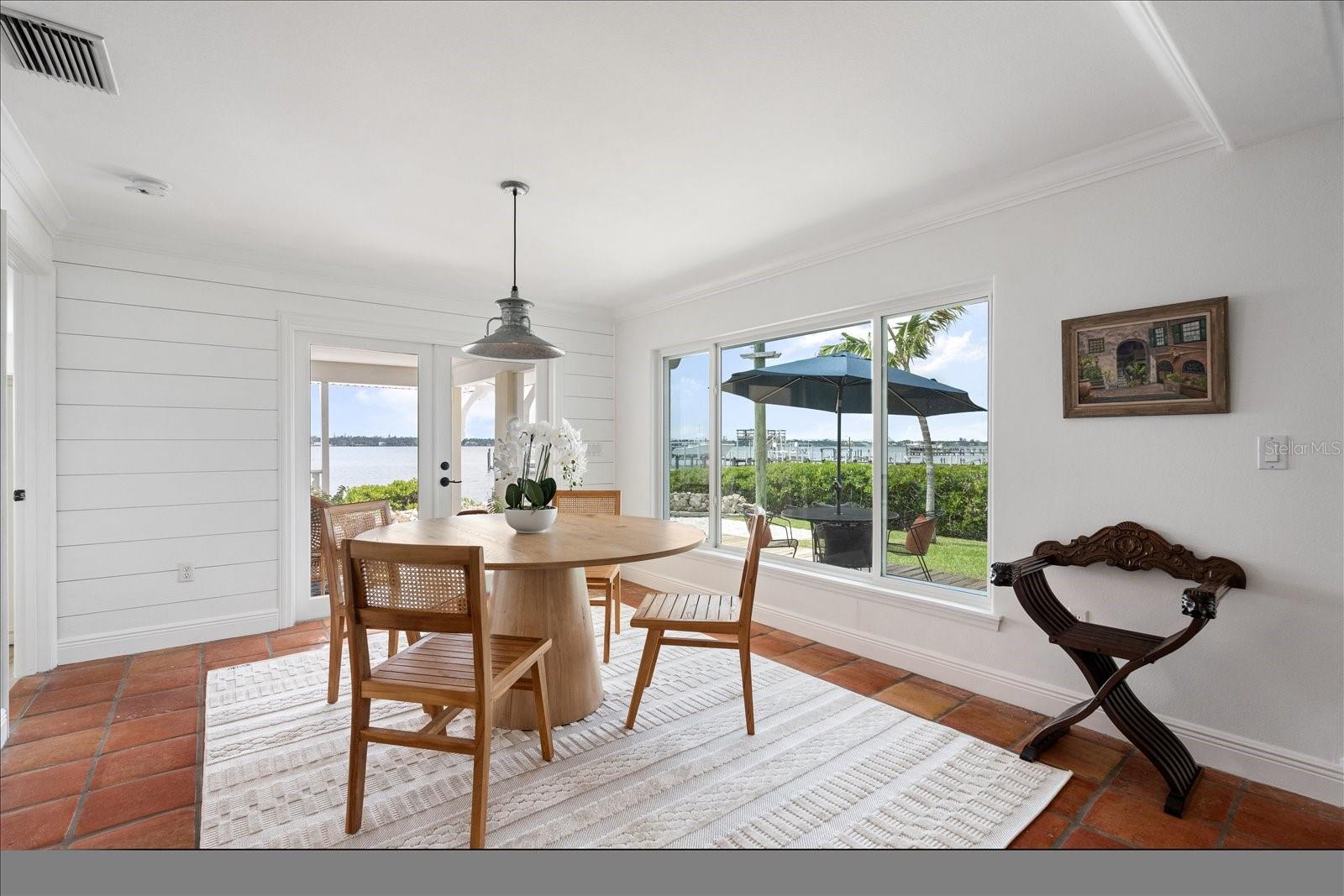 Image 11 of 58 For 1907 4th Street W