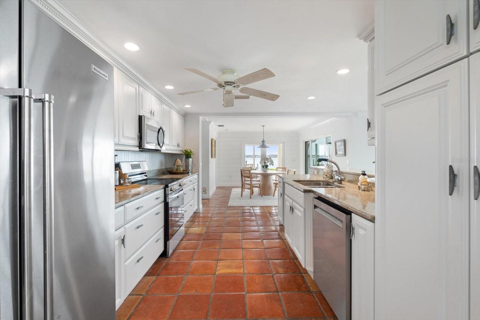 Image 16 of 58 For 1907 4th Street W