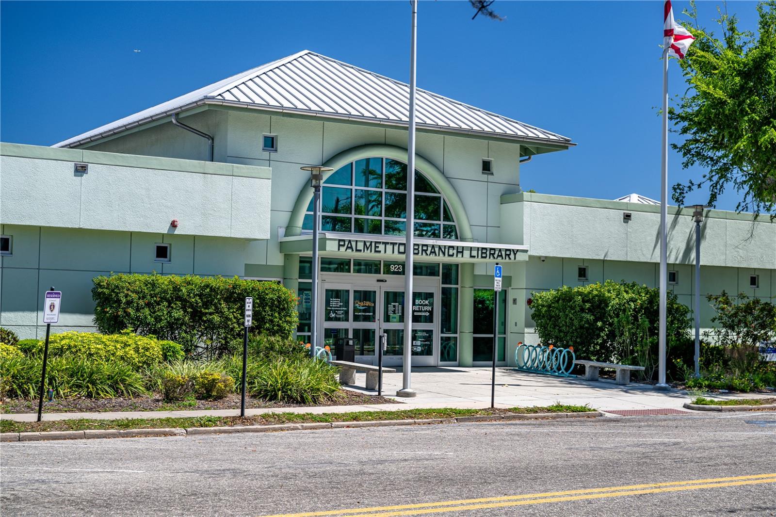 Image 57 of 58 For 1907 4th Street W