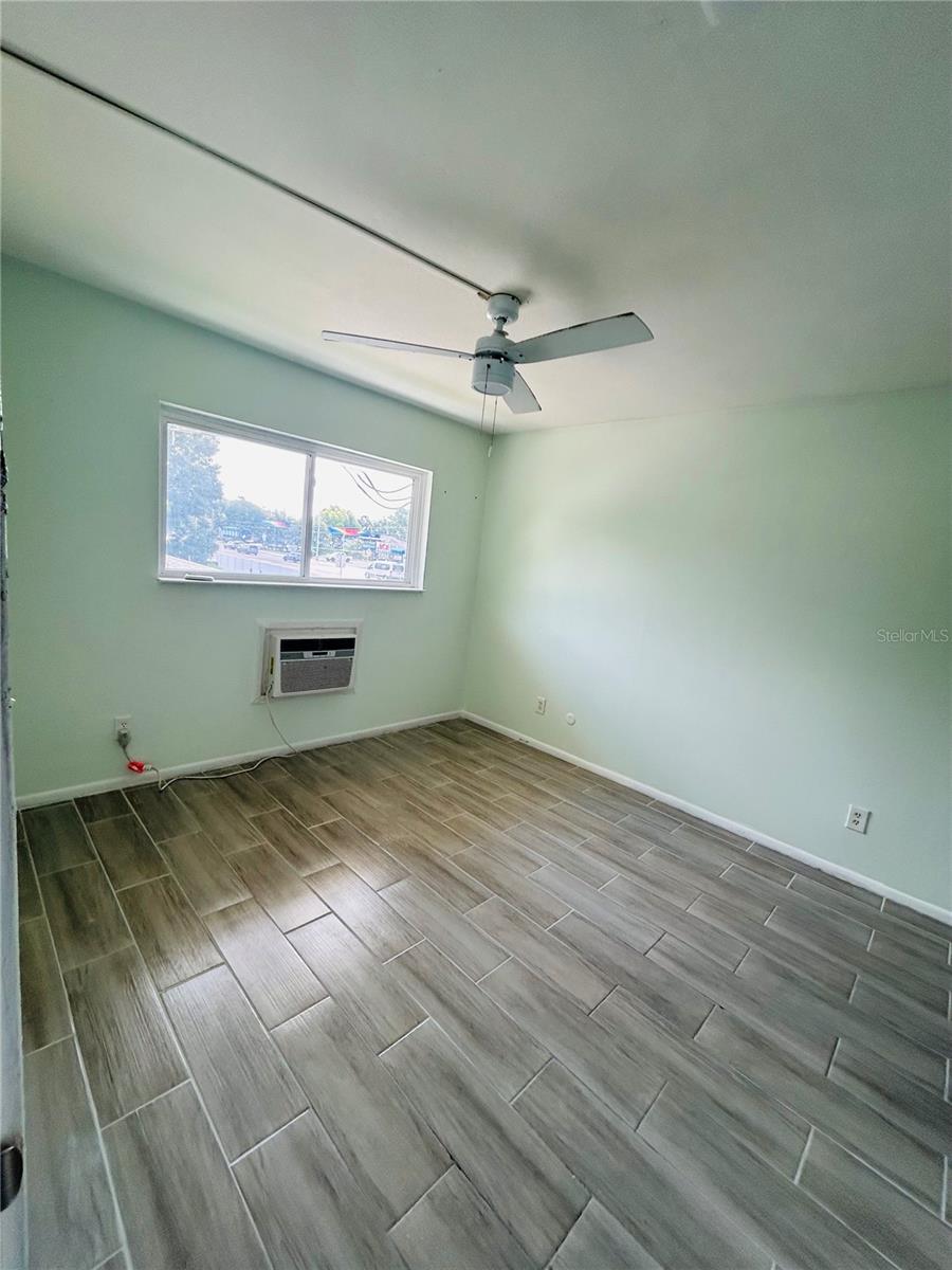 Image 11 of 16 For 3101 Bee Ridge Road 221