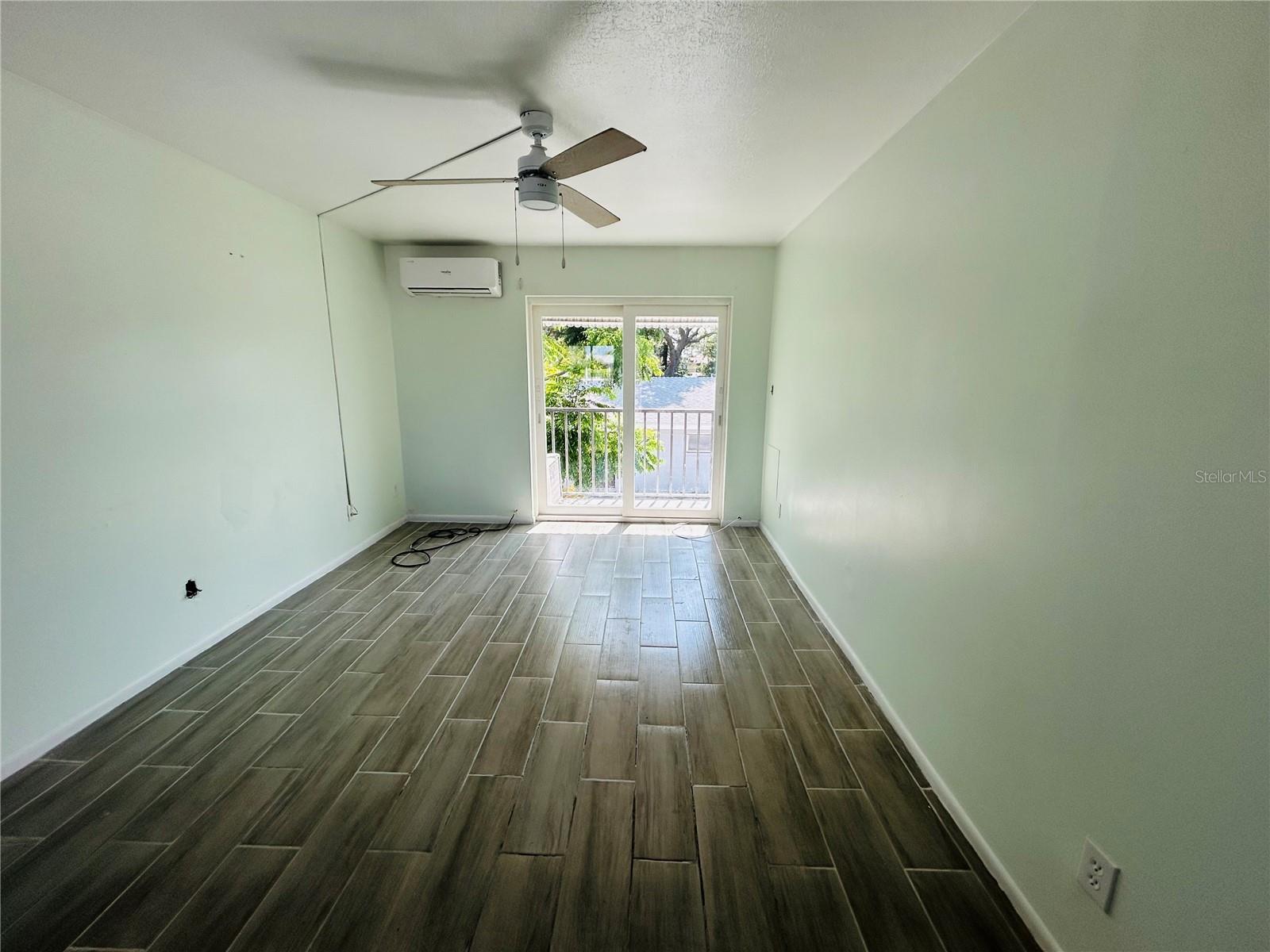 Image 2 of 16 For 3101 Bee Ridge Road 221