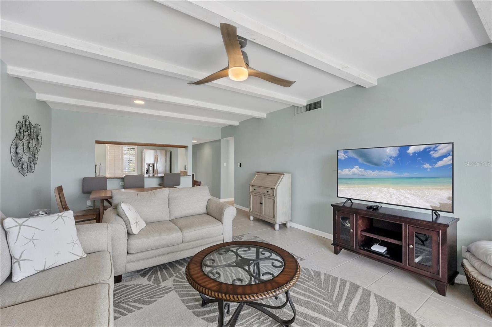 Image 11 of 75 For 4380 Exeter Drive 304