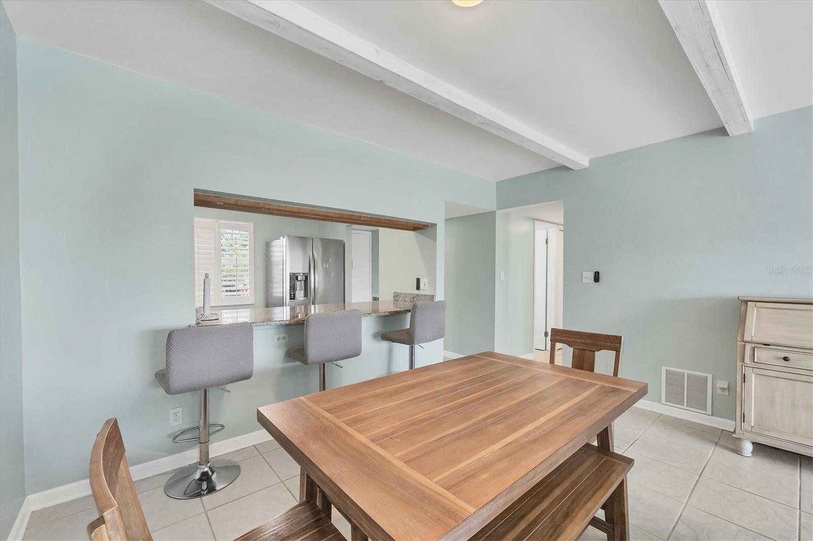 Image 18 of 75 For 4380 Exeter Drive 304