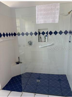 Image 15 of 38 For 8974 Grey Oaks Avenue