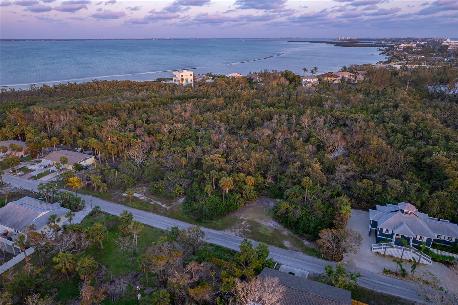 Image 18 of 38 For 560 Gulf Bay Road
