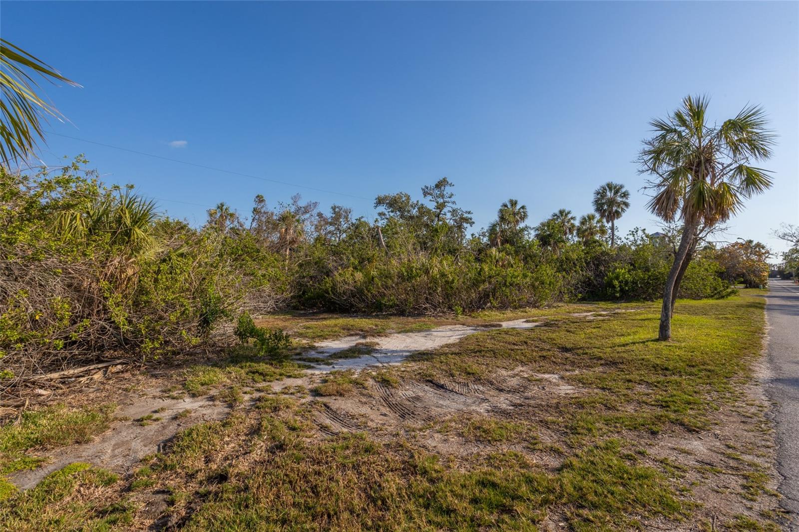 Image 8 of 38 For 560 Gulf Bay Road