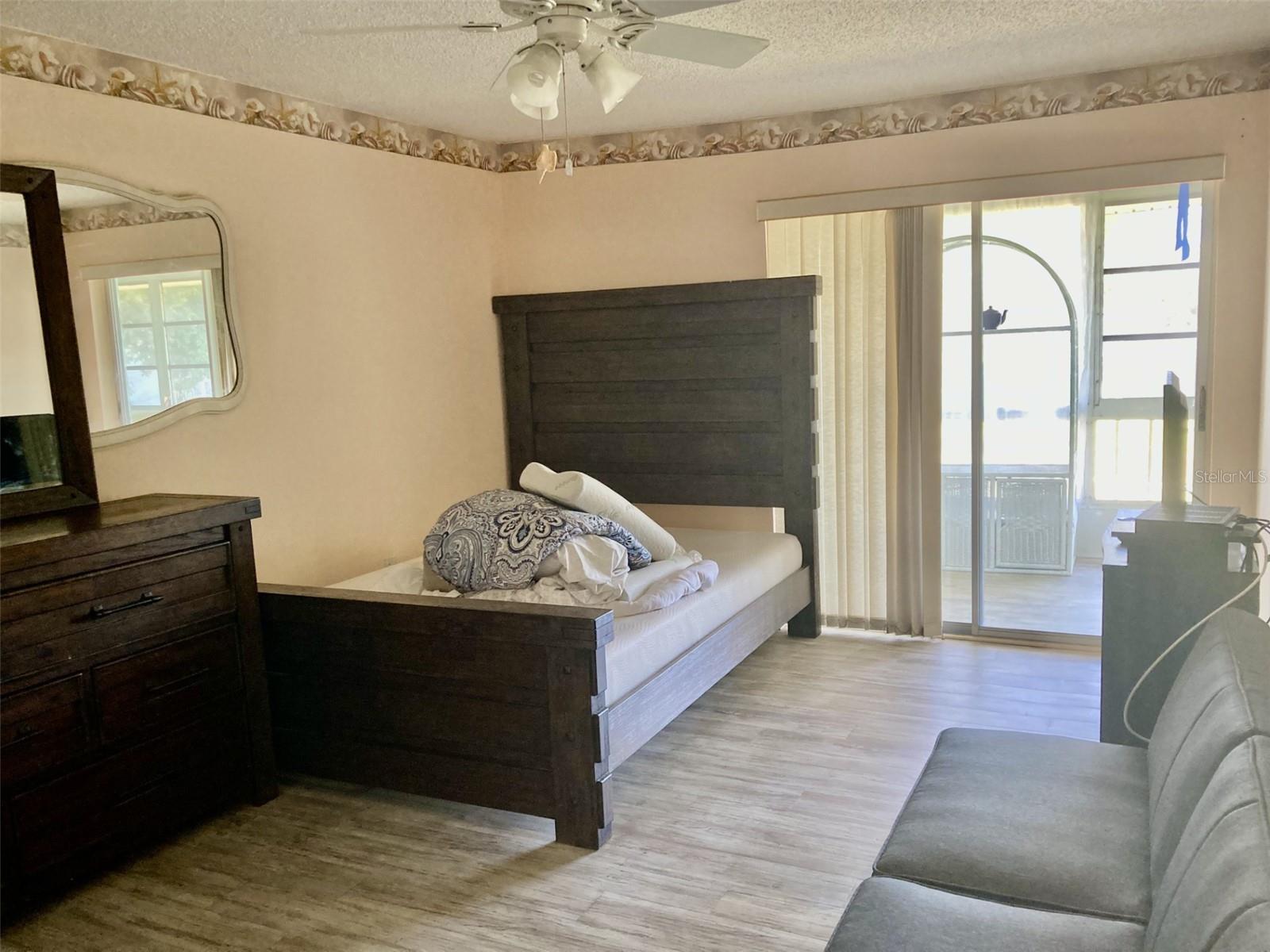 Image 7 of 17 For 305 47th Avenue Drive W 345