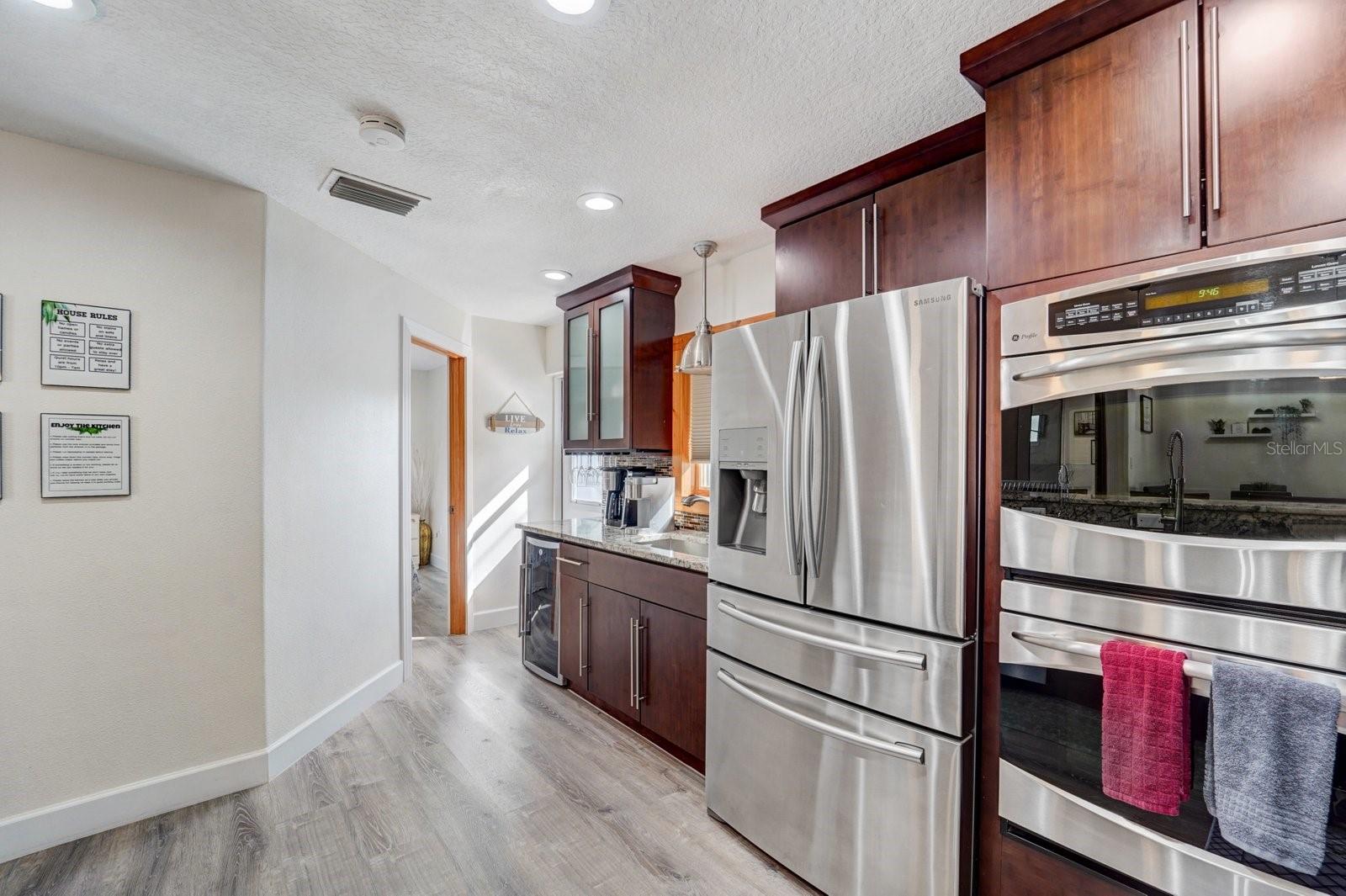 Image 33 of 47 For 2598 Wood Street