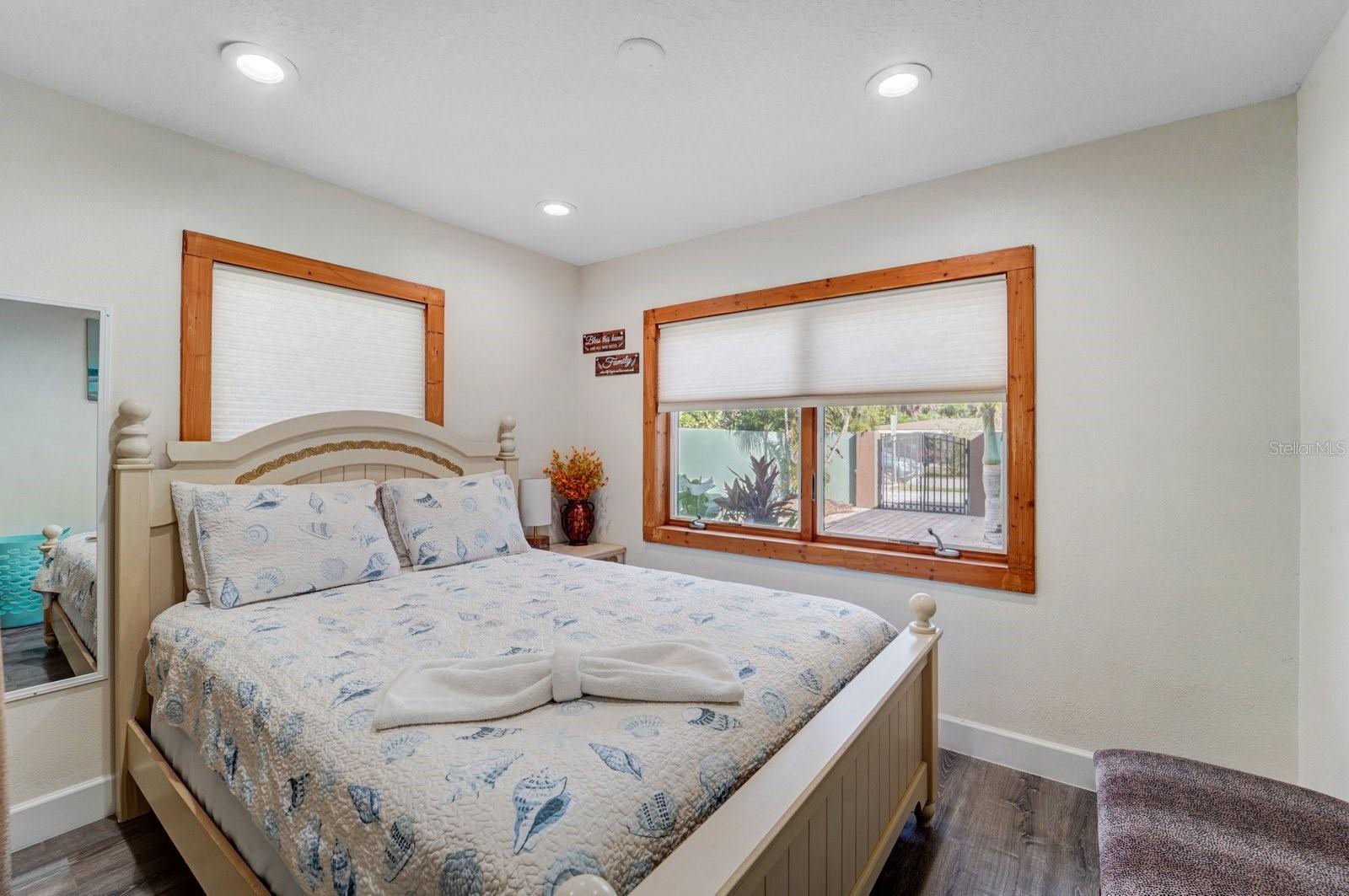 Image 7 of 47 For 2598 Wood Street