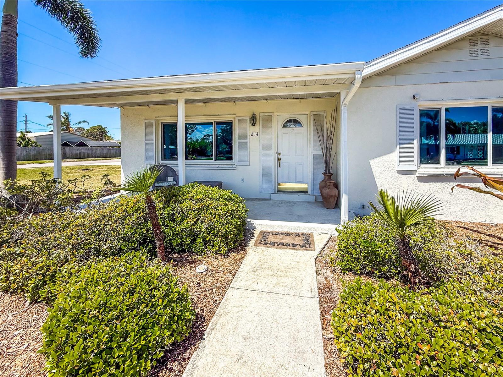 Listing photo id 0 for 214 49th Street W