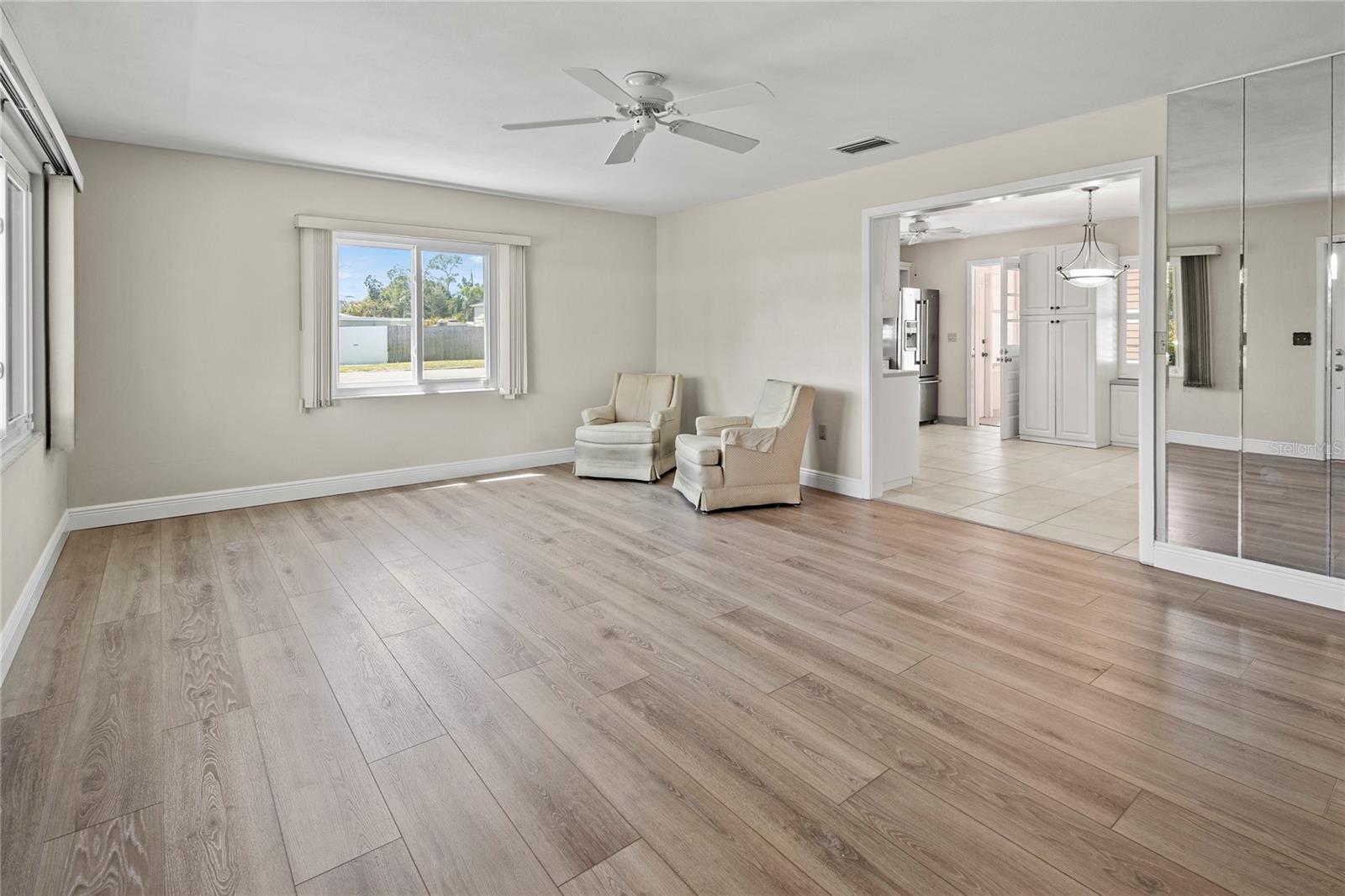 Listing photo id 1 for 214 49th Street W