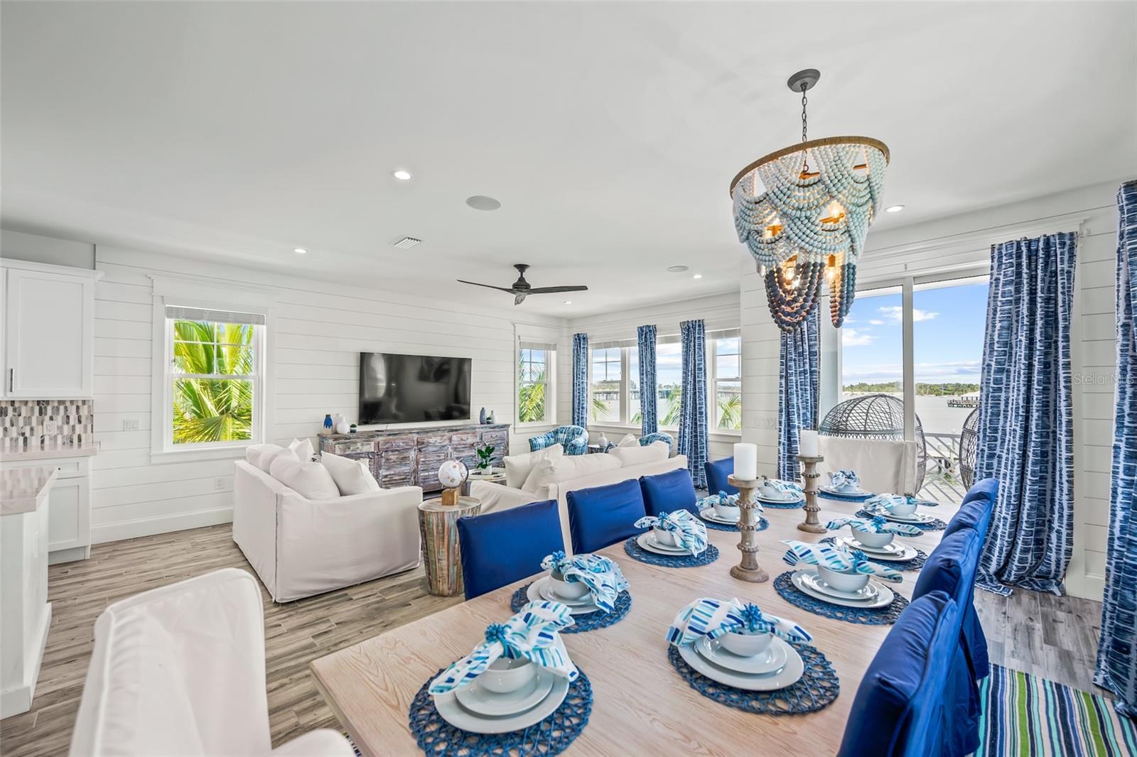 Image 19 of 92 For 201 Bay Drive N
