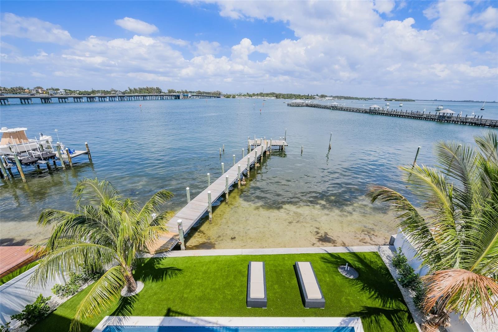 Image 48 of 92 For 201 Bay Drive N