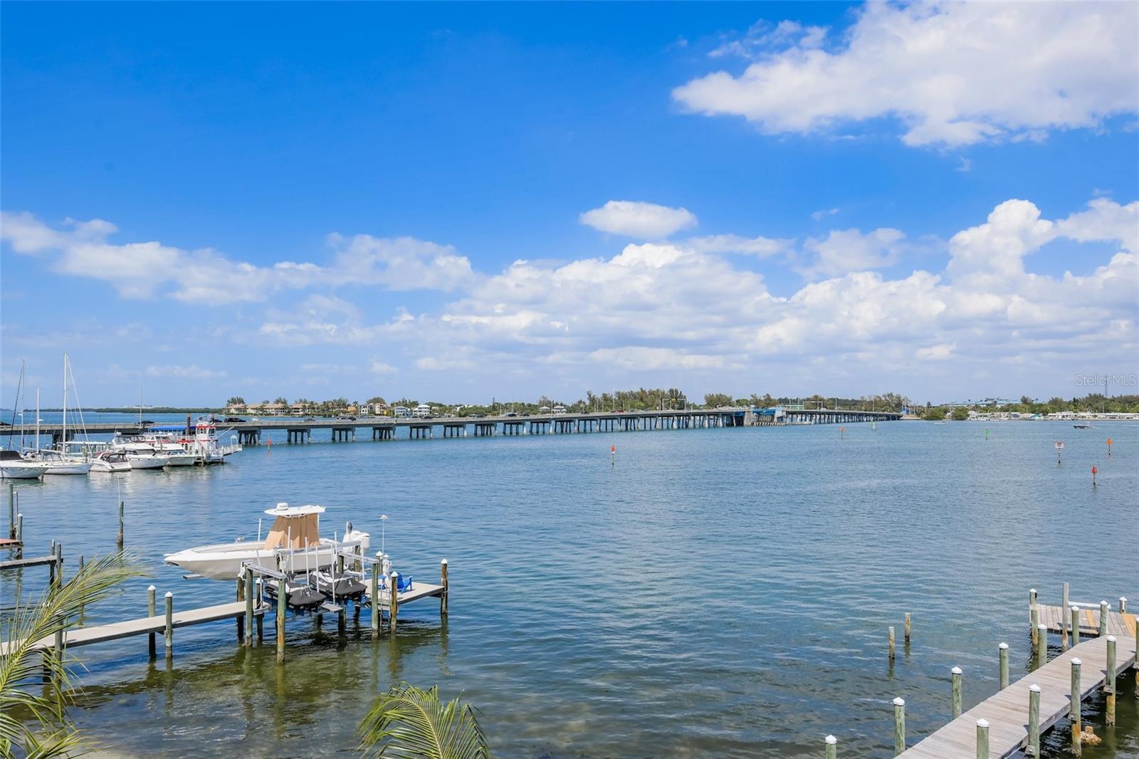 Image 50 of 92 For 201 Bay Drive N