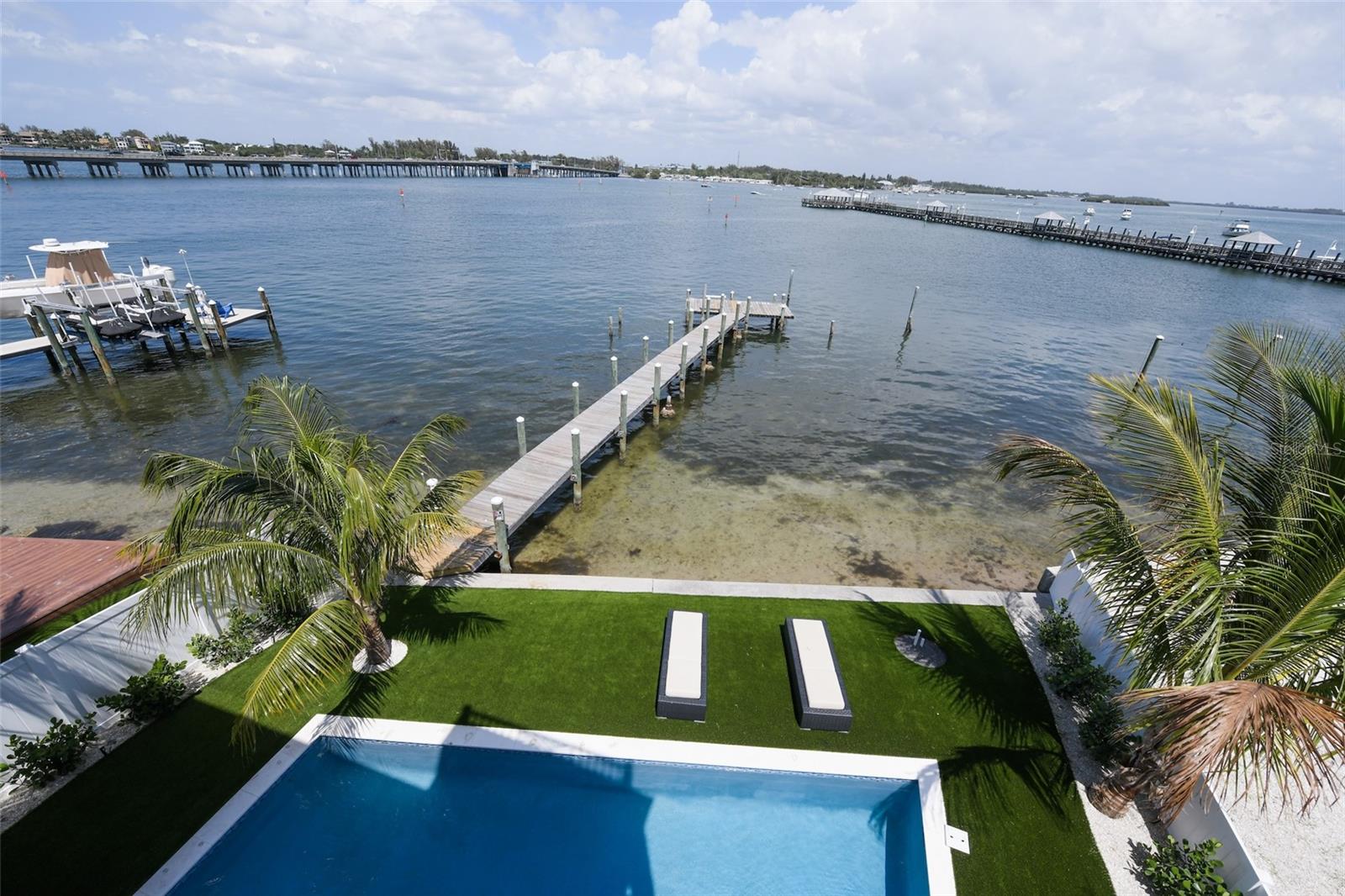 Image 52 of 92 For 201 Bay Drive N