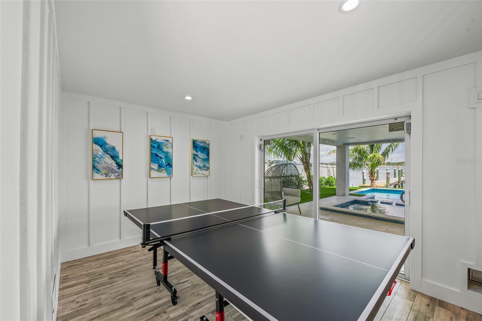 Image 6 of 92 For 201 Bay Drive N