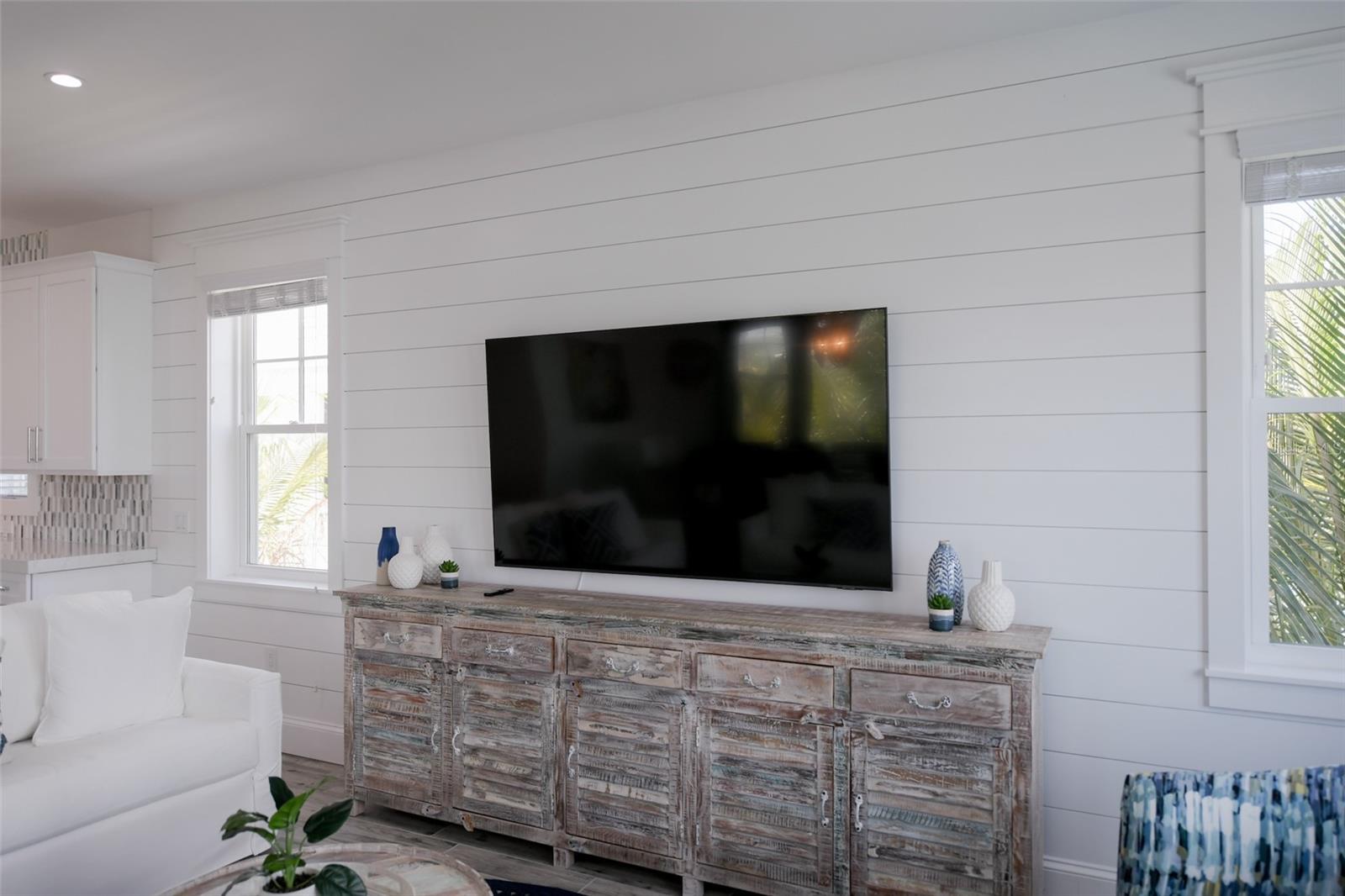 Image 68 of 92 For 201 Bay Drive N