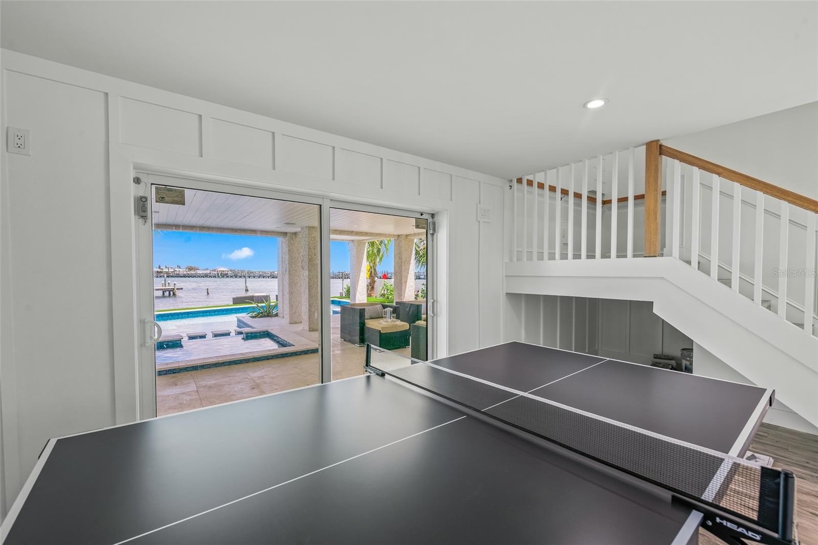 Image 7 of 92 For 201 Bay Drive N