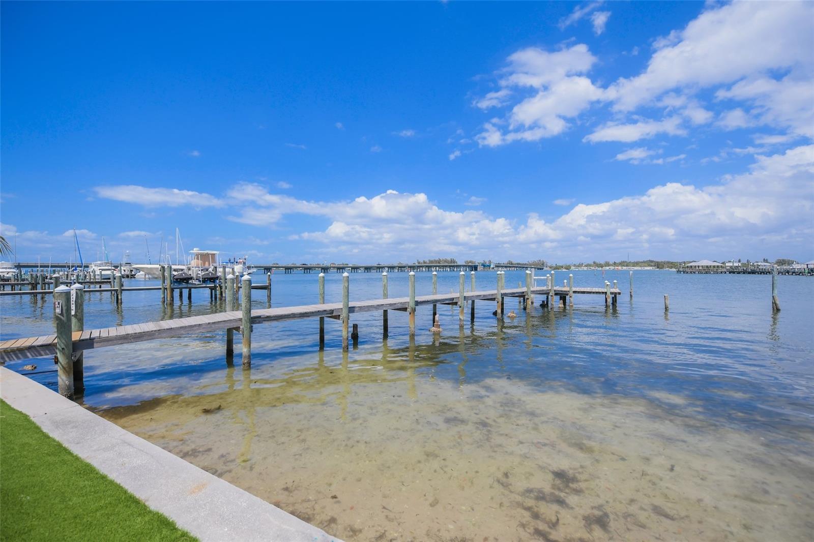Image 72 of 92 For 201 Bay Drive N