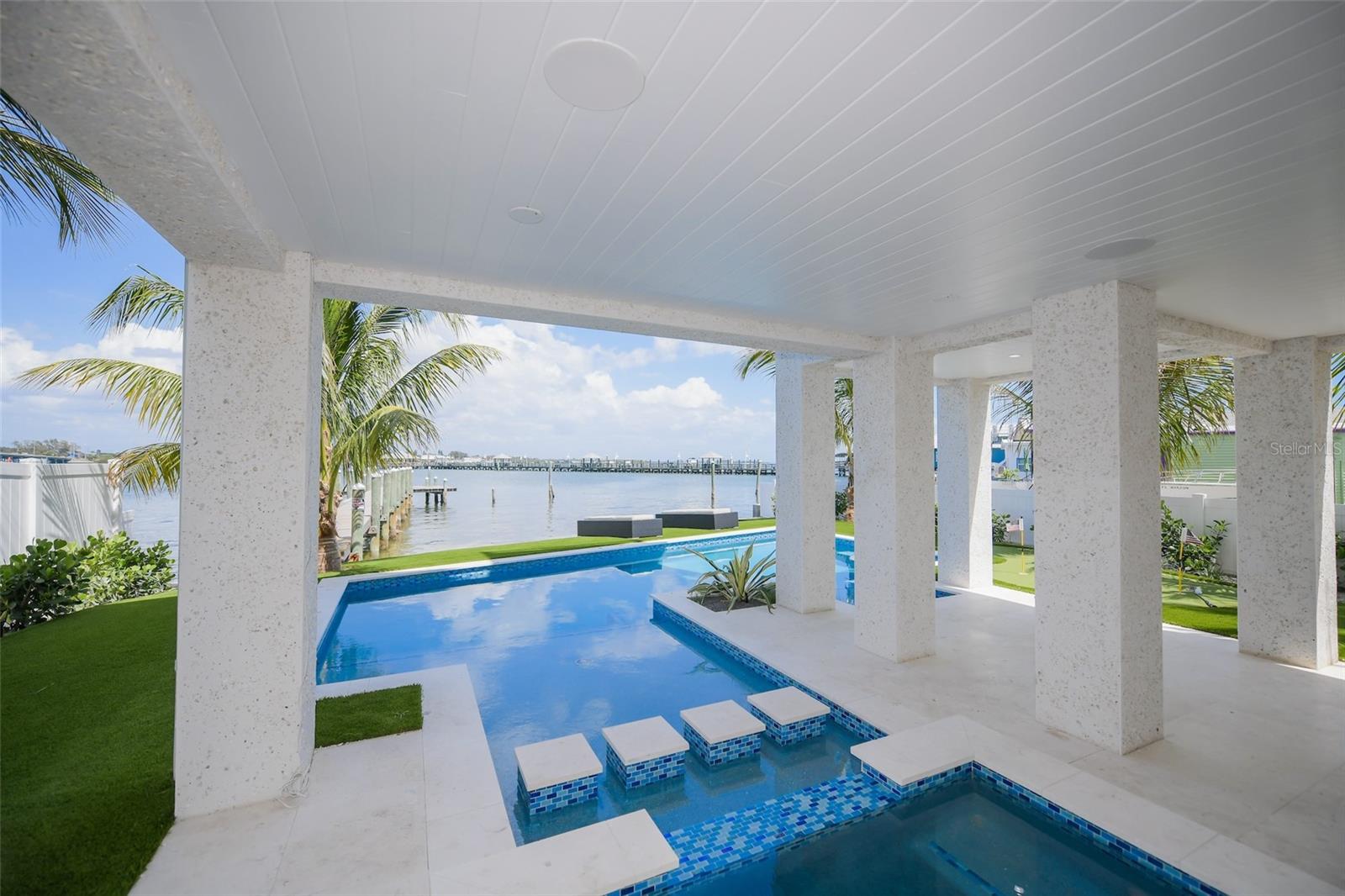 Image 74 of 92 For 201 Bay Drive N