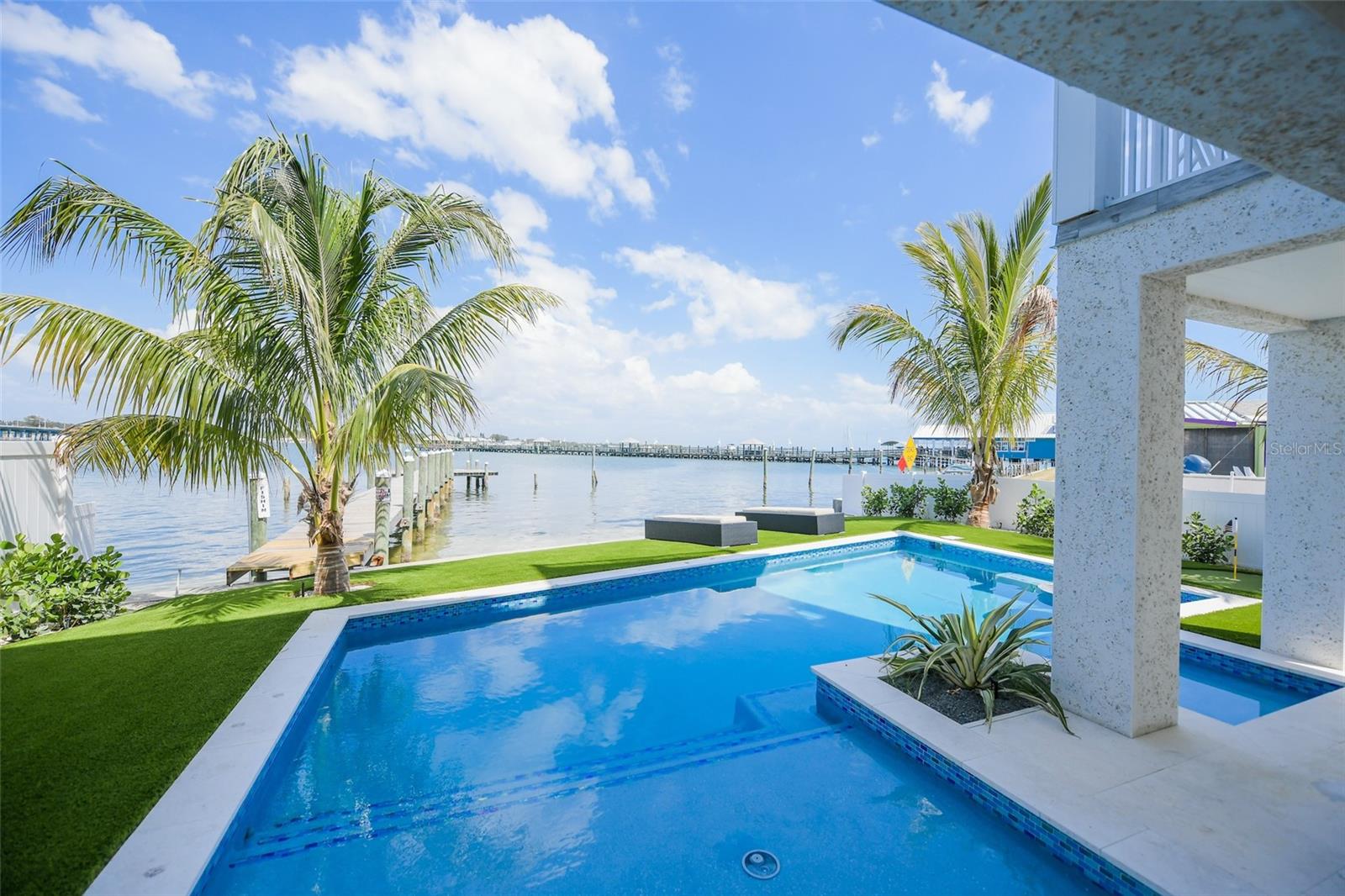 Image 75 of 92 For 201 Bay Drive N