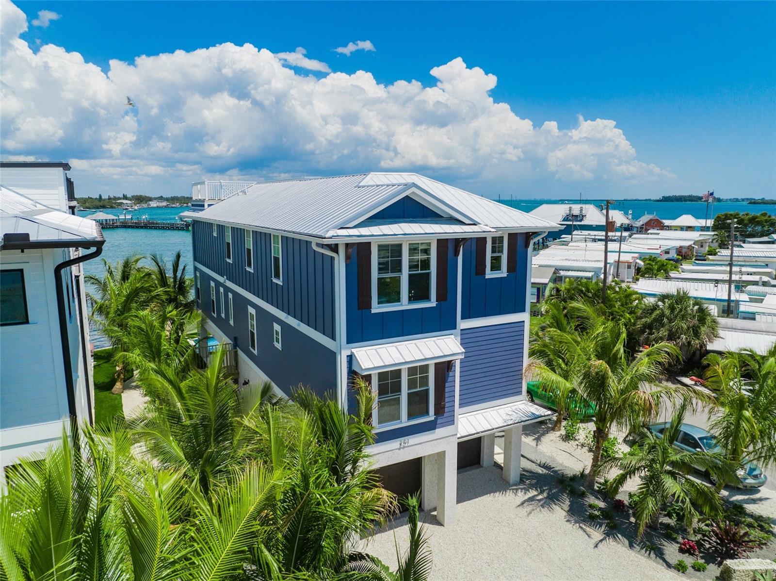 Image 80 of 92 For 201 Bay Drive N