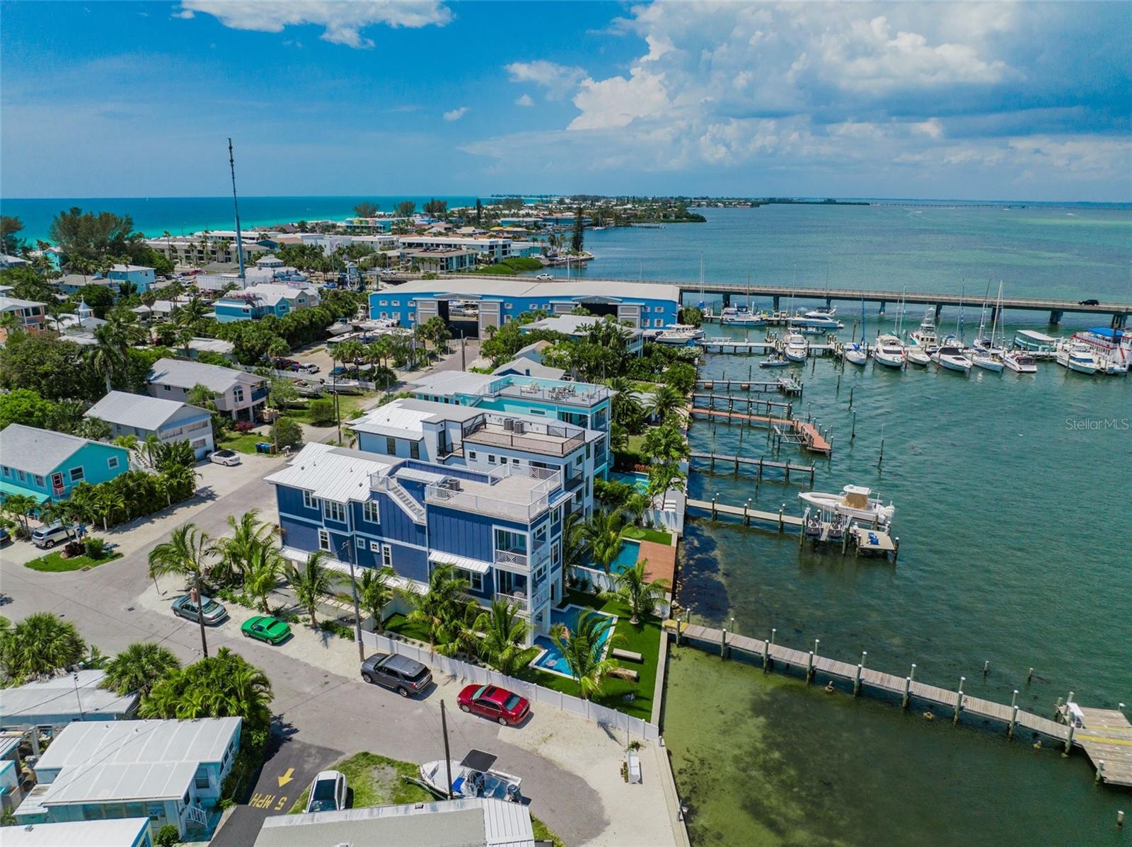 Image 90 of 92 For 201 Bay Drive N