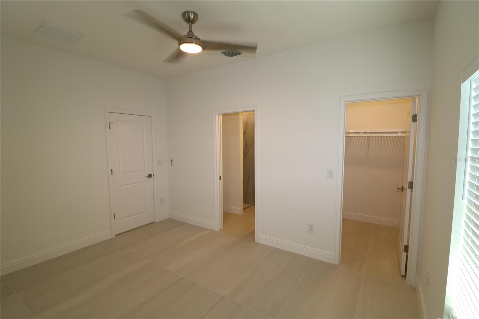 Image 15 of 18 For 307 Lomond Drive